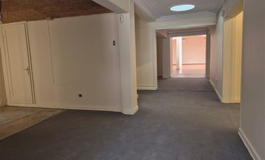 Local Comercial en Arriendo en Avenida Los Leones / Nueva Providencia