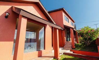 VENDO CASA  EN JARDINES DEL SUR DE LA CIUDAD DE ANTOFAGASTA