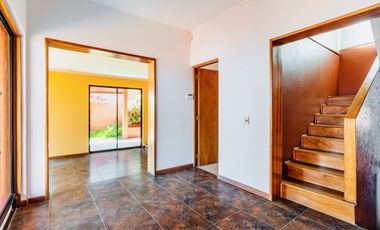 VENDO CASA  EN JARDINES DEL SUR DE LA CIUDAD DE ANTOFAGASTA