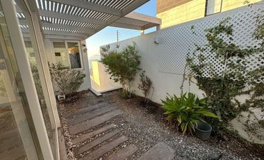 VENDO CÓMODA CASA EN JARDINES DEL SUR DE LA CIUDAD DE ANTOFAGASTA