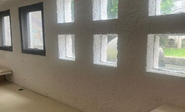 LINDA CASA EN CALLE CON VIGILANCIA