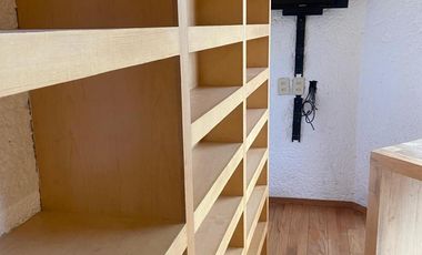 LINDA CASA EN CALLE CON VIGILANCIA