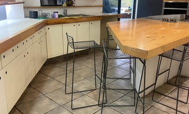 LINDA CASA EN CALLE CON VIGILANCIA