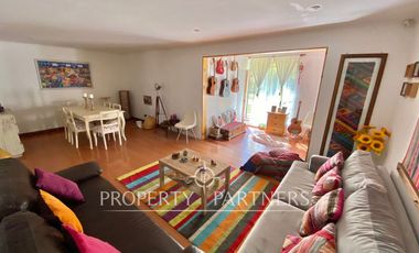 Gran casa en Sagrada Familia