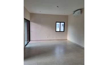 RENTA O VENTA DE CASA LAGOS DEL SOL, CANCUN