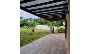RENTA O VENTA DE CASA LAGOS DEL SOL, CANCUN