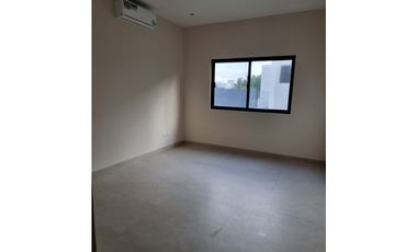 RENTA O VENTA DE CASA LAGOS DEL SOL, CANCUN