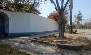 La Mejor Oportunidad De Gran Formato En Surco Frente Al Jockey Plaza