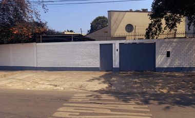 La Mejor Oportunidad De Gran Formato En Surco Frente Al Jockey Plaza