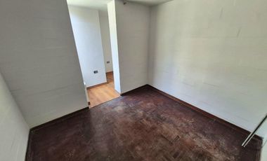 Local duplex en 1er piso puerta calle