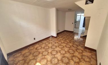Local duplex en 1er piso puerta calle