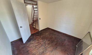 Local duplex en 1er piso puerta calle