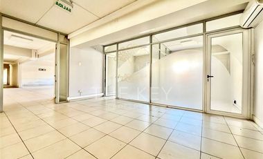 Oficina en Arriendo en Metro Bellas Artes - Merced