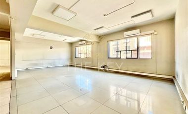 Oficina en Arriendo en Metro Bellas Artes - Merced