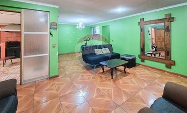 Casa muy espaciosa, 260 m2 utiles.