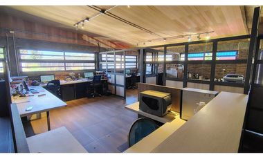 Gran Galpón con Oficinas de Lujol!!