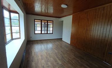 PARCELA CON QUINCHO EN STA ADRIANA