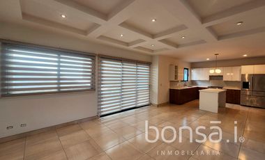 Casa en RENTA, Comercial Chapultepec, Zona Norte