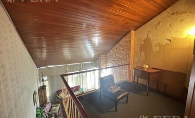 Venta de Casa 3 ambientes con Jardín y Cochera en Bernal