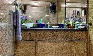 Casa en venta en Bosques de las Lomas. Bosque de Sauces. Alberca y jardín