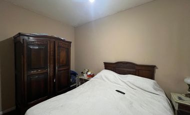 Casa en venta 2 dormitorios céntrica City Bell entre caminos