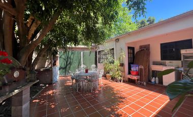 Casa en venta 2 dormitorios céntrica City Bell entre caminos