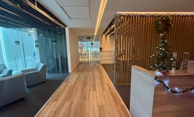 VENTA OFICINA AMUEBLADA AL NORTE DE MÉRIDA