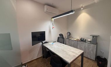 VENTA OFICINA AMUEBLADA AL NORTE DE MÉRIDA