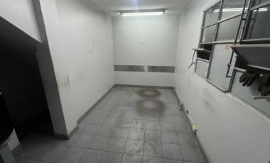 Depósito en alquiler - 3 Oficinas Baños - Gerlí