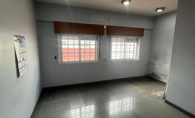 Depósito en alquiler - 3 Oficinas Baños - Gerlí