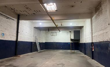 Depósito en alquiler - 3 Oficinas Baños - Gerlí