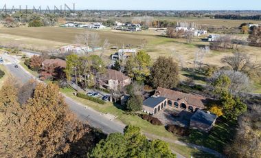 Venta Departamento 3 Ambientes en Carruajes Pilará