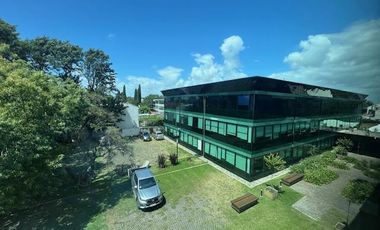 Lista para entrar con 4 cocheras