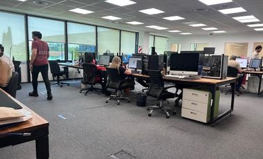 Lista para entrar con 4 cocheras