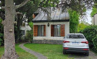 Casa en alquiler temporario - 3 Dormitorios 2 Baños - Ingeniero Maschwitz