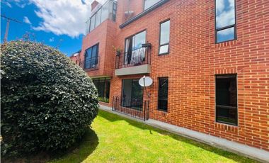 VENDO APARTAMENTO 1er PISO CHIA