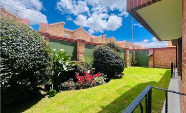 VENDO APARTAMENTO 1er PISO CHIA