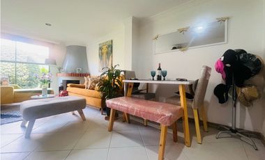 VENDO APARTAMENTO 1er PISO CHIA