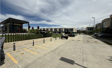 VENTA CASA EN CONJUNTO CERRADO RENTANDO EN LA TEBAIDA