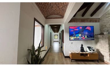 Casa campestre en unidad con portón eléctrico en el Carmen de Viboral