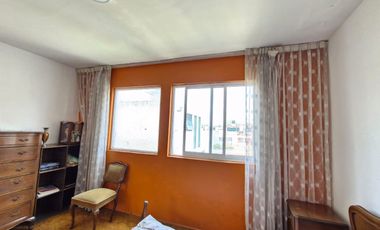 Casa en calle cerrada, con alberca en Jardín Balbuena