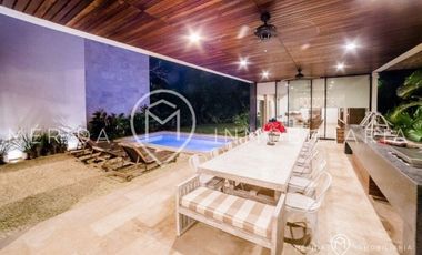 HERMOSA CASA EN VENTA FRENTE AL CAMPO DE GOLF