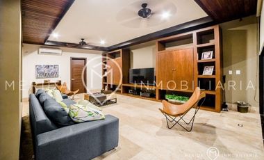 HERMOSA CASA EN VENTA FRENTE AL CAMPO DE GOLF
