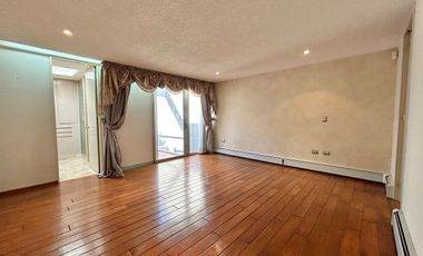 Casa en venta en Lomas de Chapultepec, Paracaima