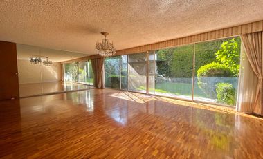 Casa en venta en Lomas de Chapultepec, Paracaima