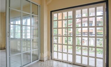 Venta de Casa con piscina en Albrook