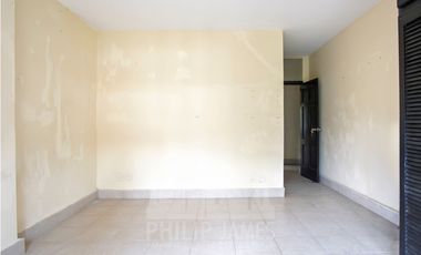 Venta de Casa con piscina en Albrook