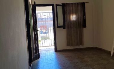 Casa PH en alquiler en Caseros