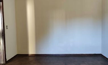 Casa PH en alquiler en Caseros