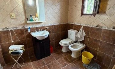 Casa en venta c/ cochera en Ensenada ESCUCHA OFERTA